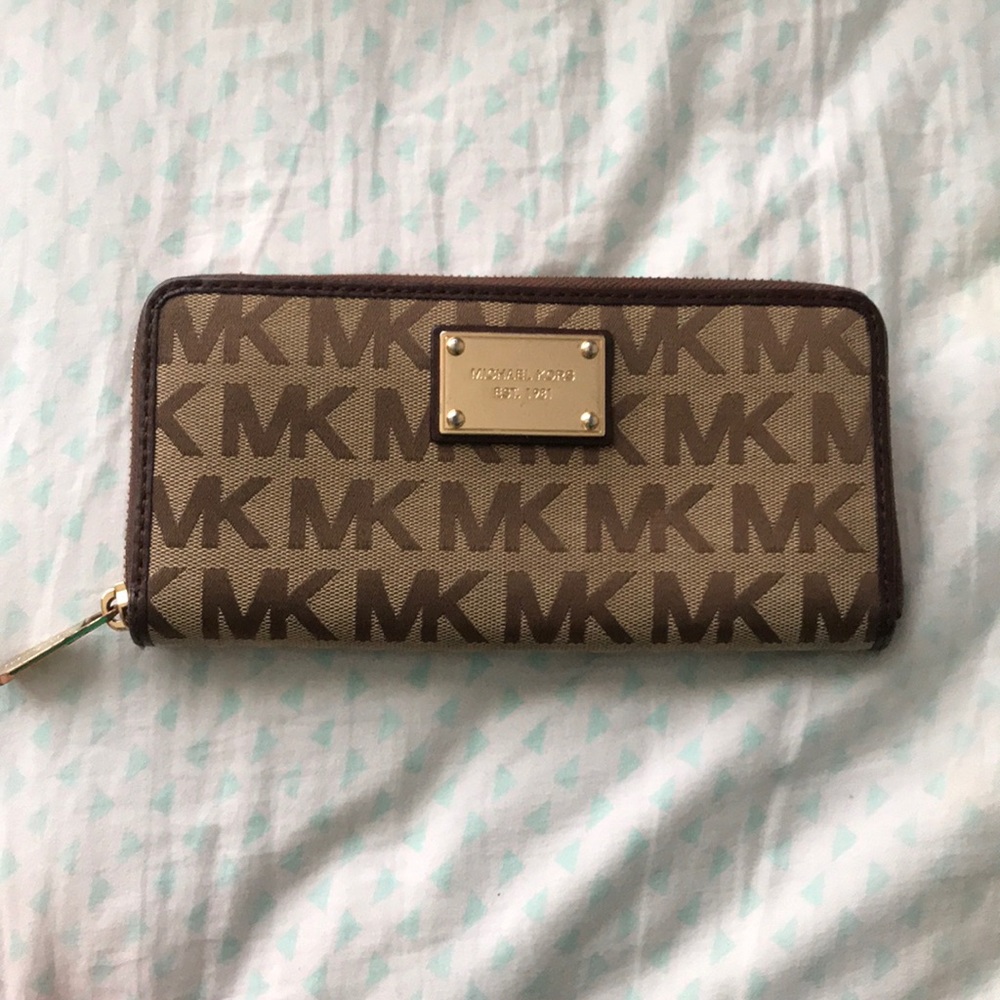 Michael Kors wallet